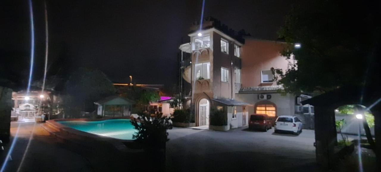 Parco Sogni D'Oro Aparthotel Montella Buitenkant foto