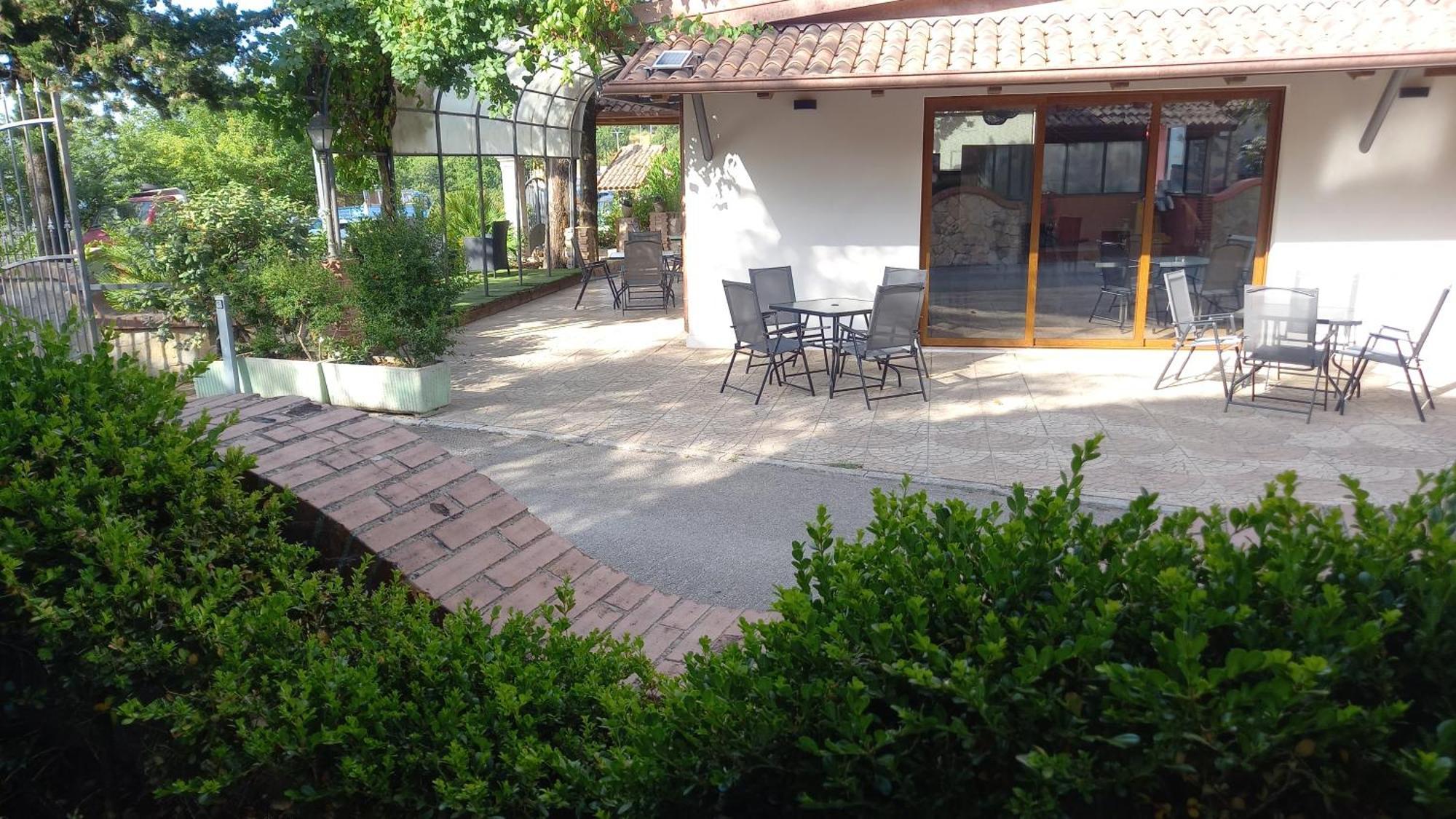 Parco Sogni D'Oro Aparthotel Montella Buitenkant foto
