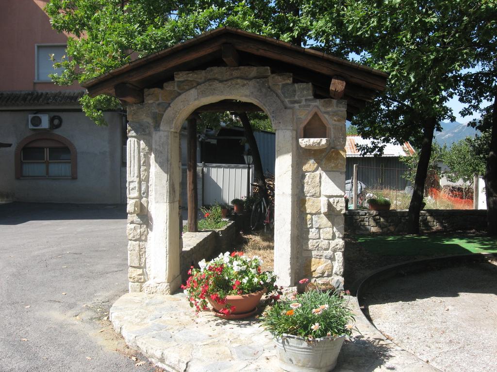 Parco Sogni D'Oro Aparthotel Montella Buitenkant foto